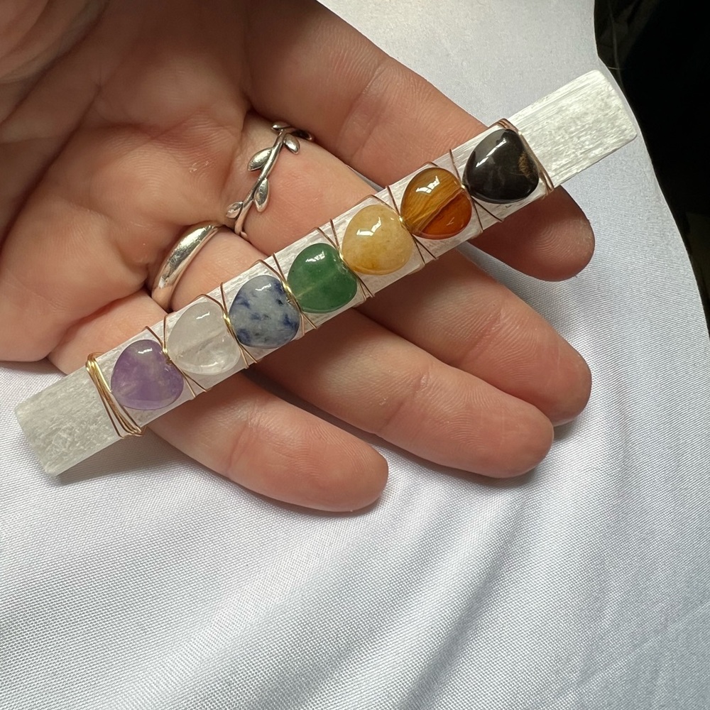Heart gemstone selenite wand